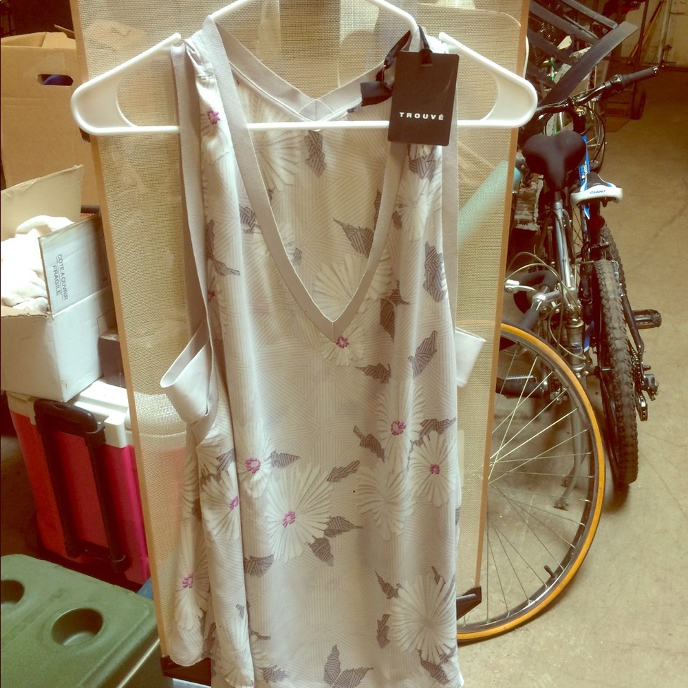 Sleeveless top